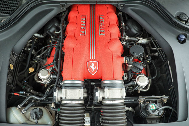 Used 2012 Ferrari California RWD image 29