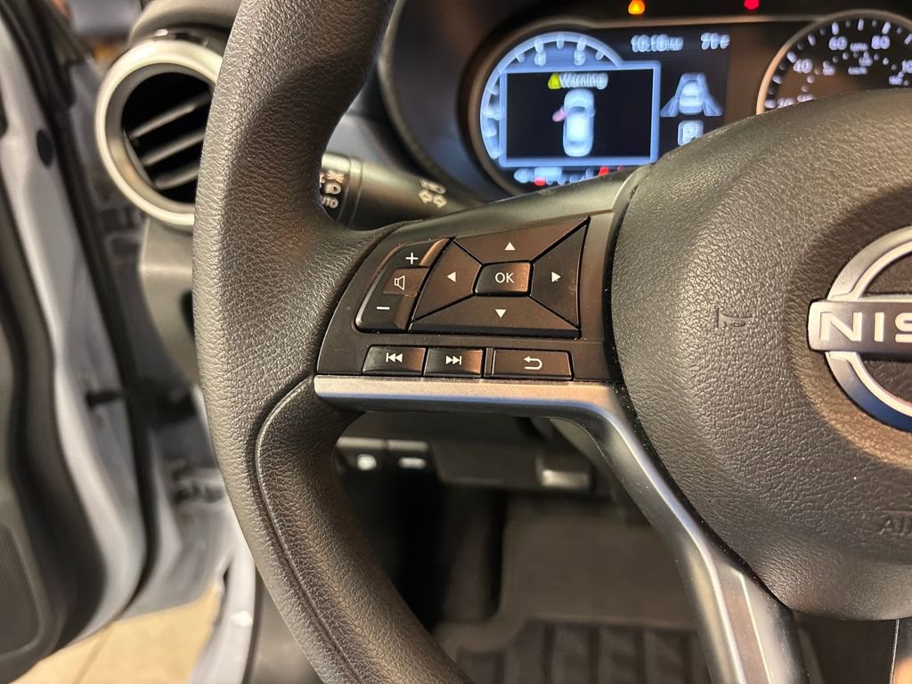 Used 2025 Nissan Versa SV image 31