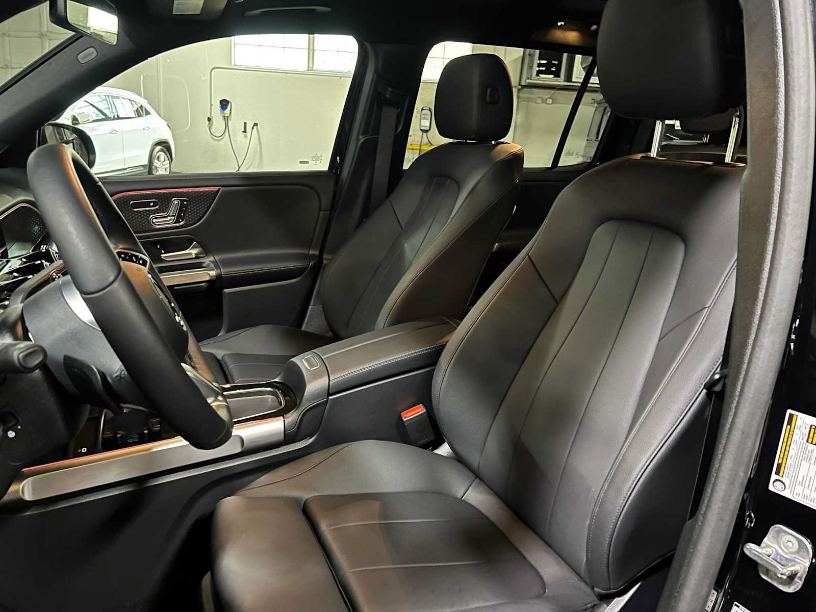 Certified 2026 Mercedes-Benz GLB 250 4MATIC image 25