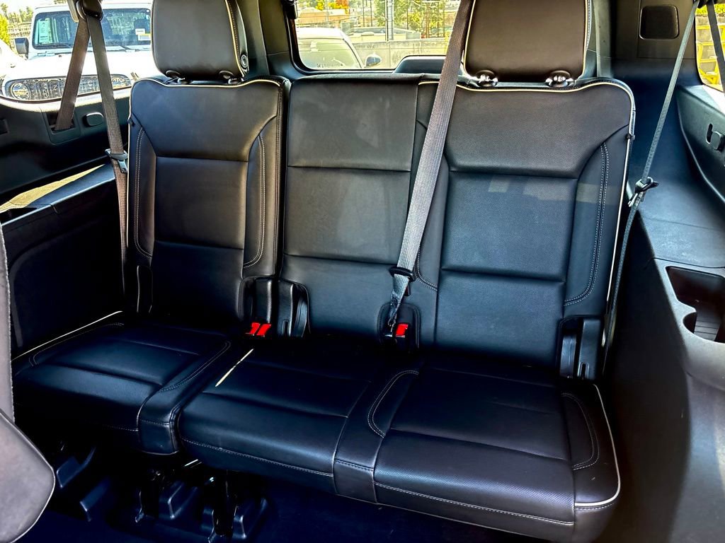 Used 2021 Chevrolet Suburban Premier image 13