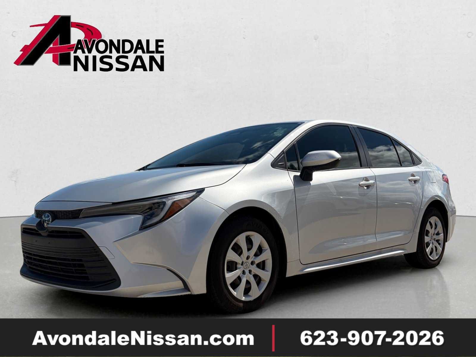 Used 2025 Toyota Corolla LE w/ Convenience Package FWD image 1