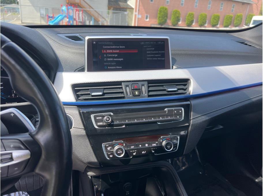 Used 2021 BMW X1 xDrive28i w/ M Sport Package image 9