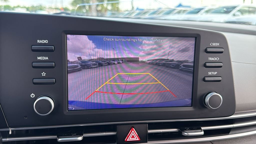 Used 2023 Hyundai Elantra SEL image 25
