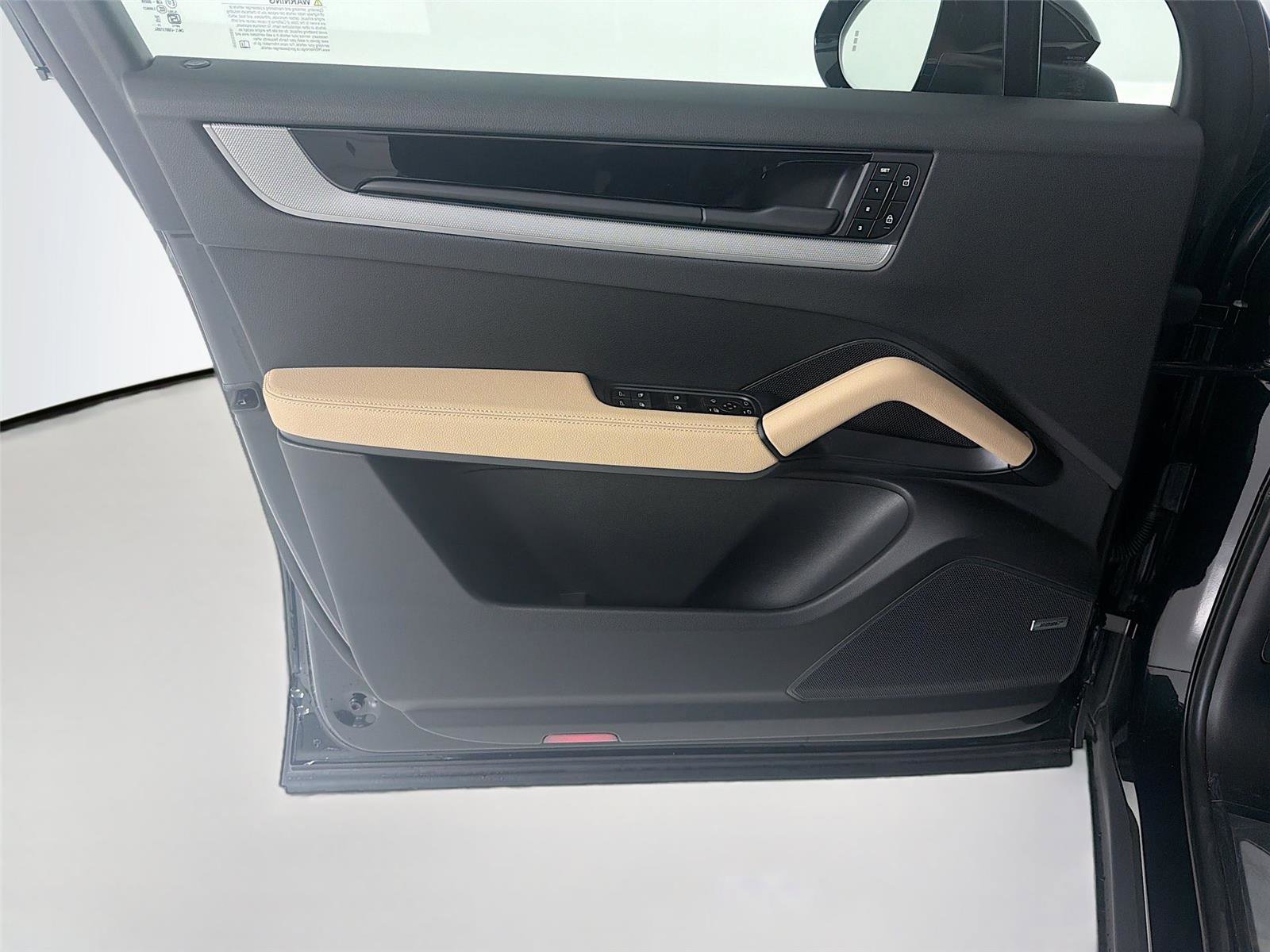 New 2026 Porsche Cayenne image 6