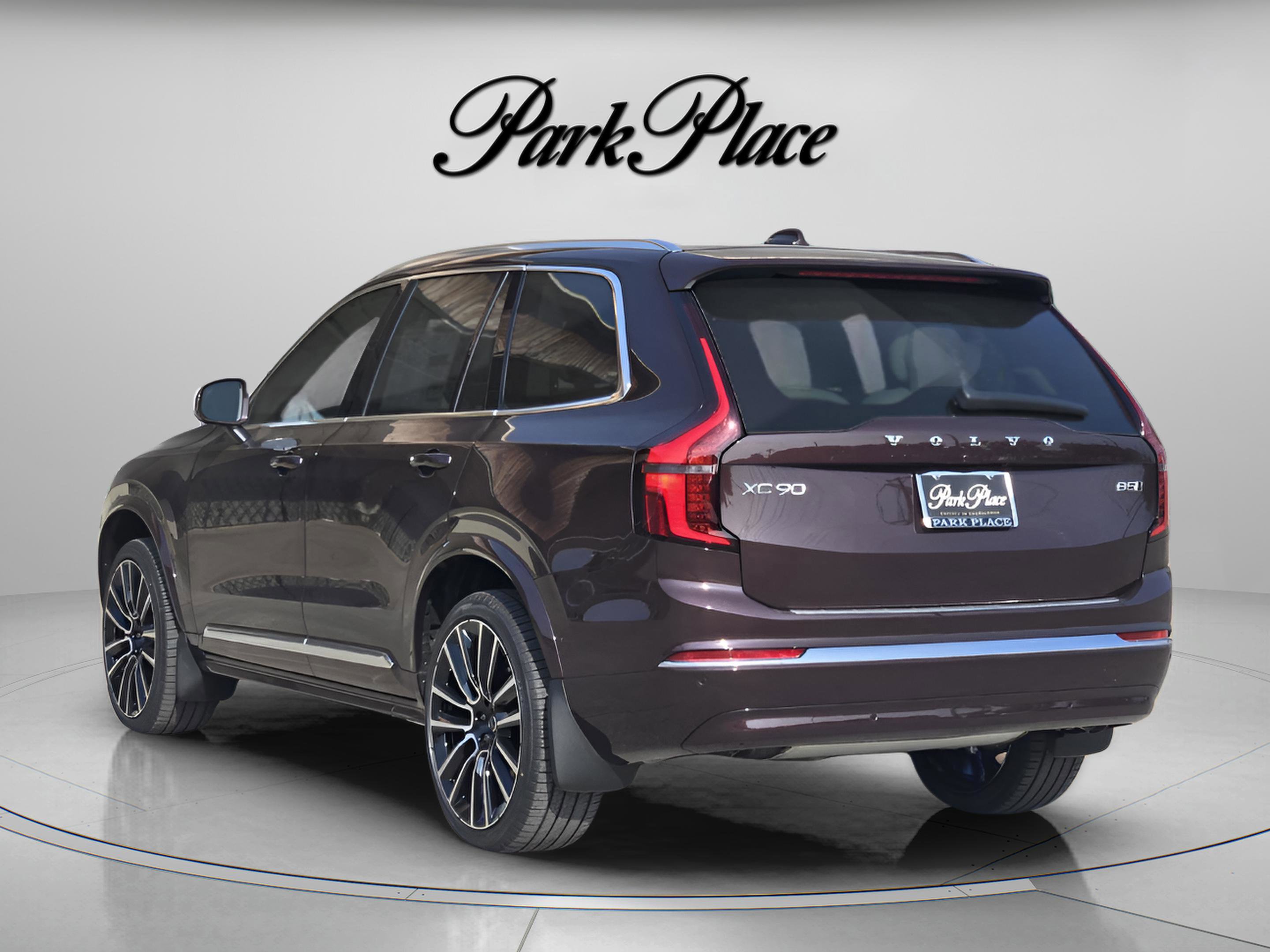 New 2026 Volvo XC90 B5 Ultra w/ Protection Package Premier image 3