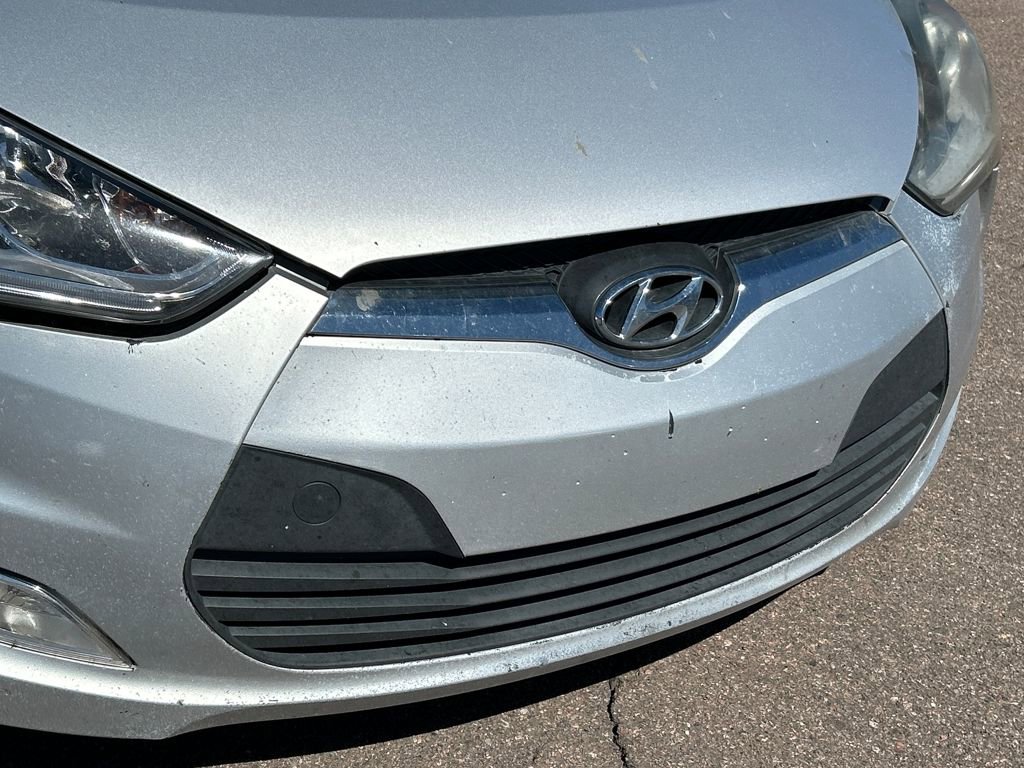 Used 2017 Hyundai Veloster image 18