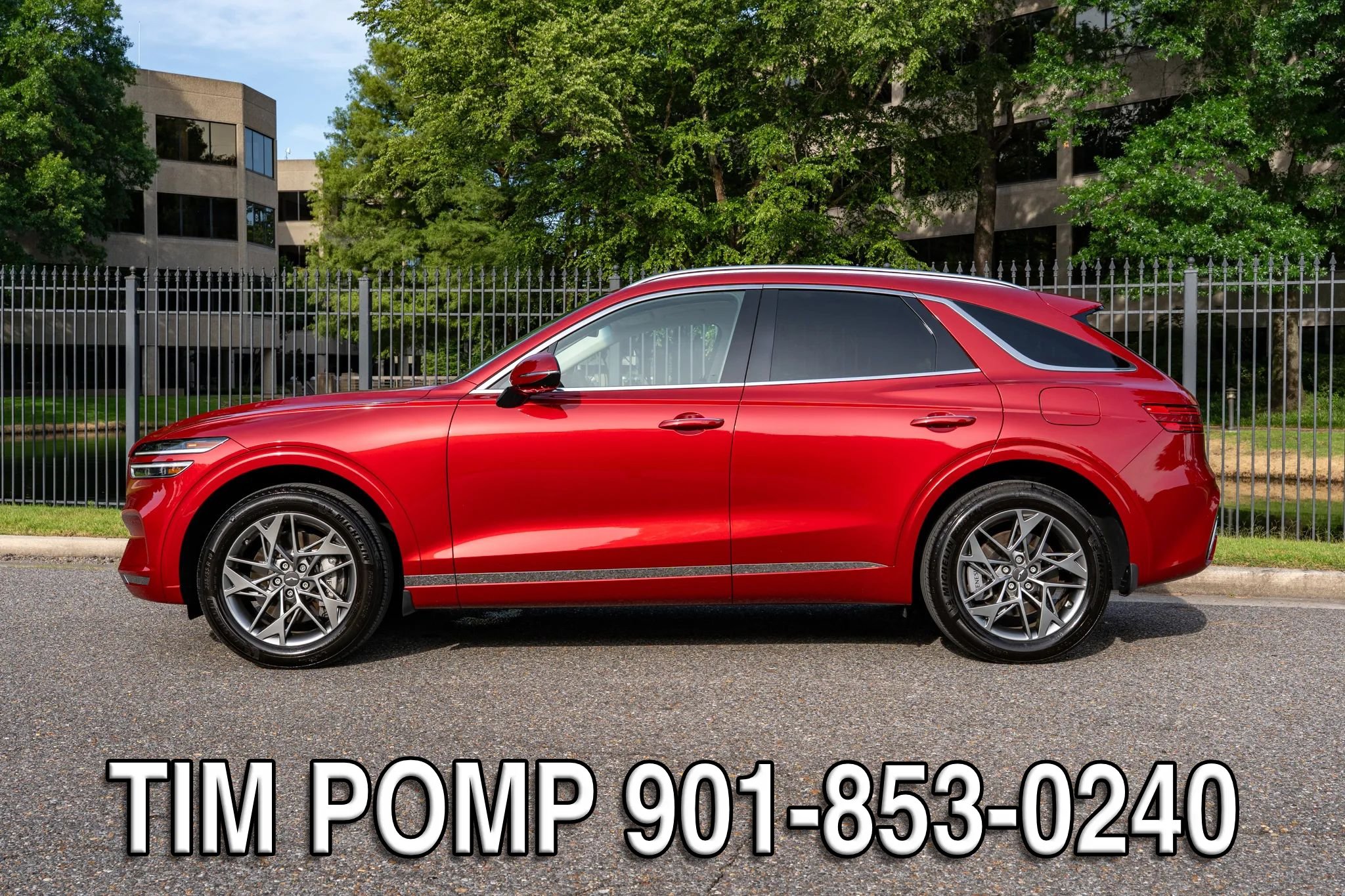 Used 2024 Genesis GV70 2.5T w/ Advanced Package AWD/4WD image 9
