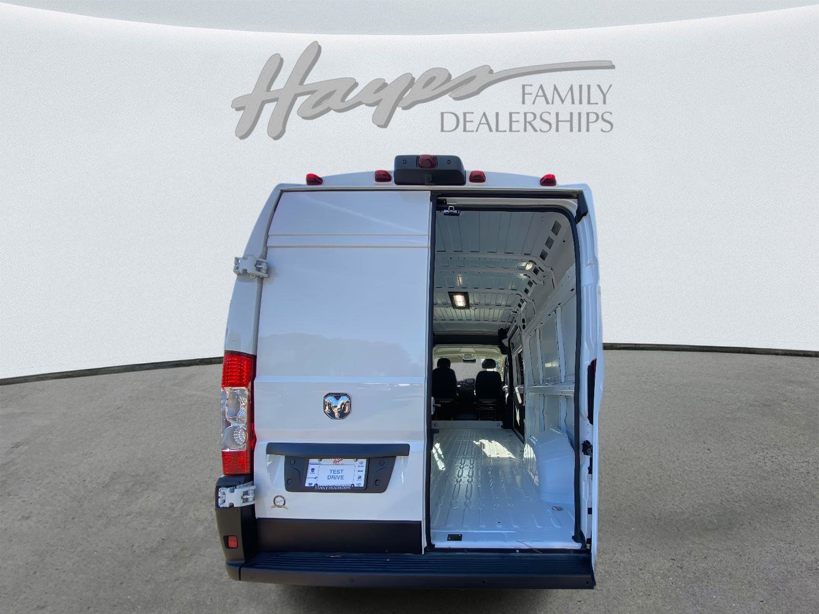 Used 2025 RAM ProMaster 2500 w/ Quick Order Package 22G SLT image 39