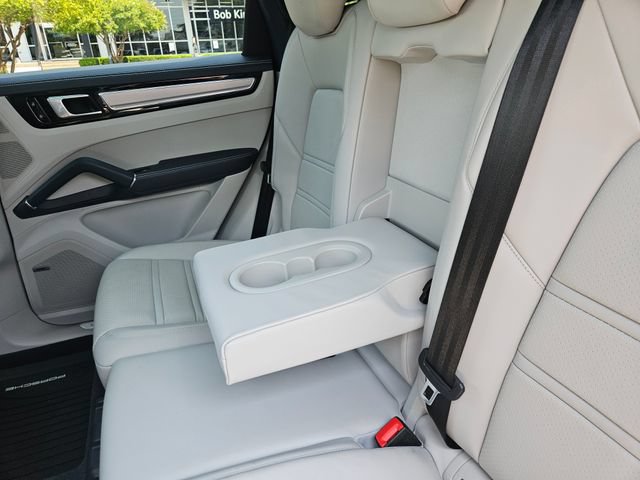Used 2021 Porsche Cayenne AWD/4WD image 33