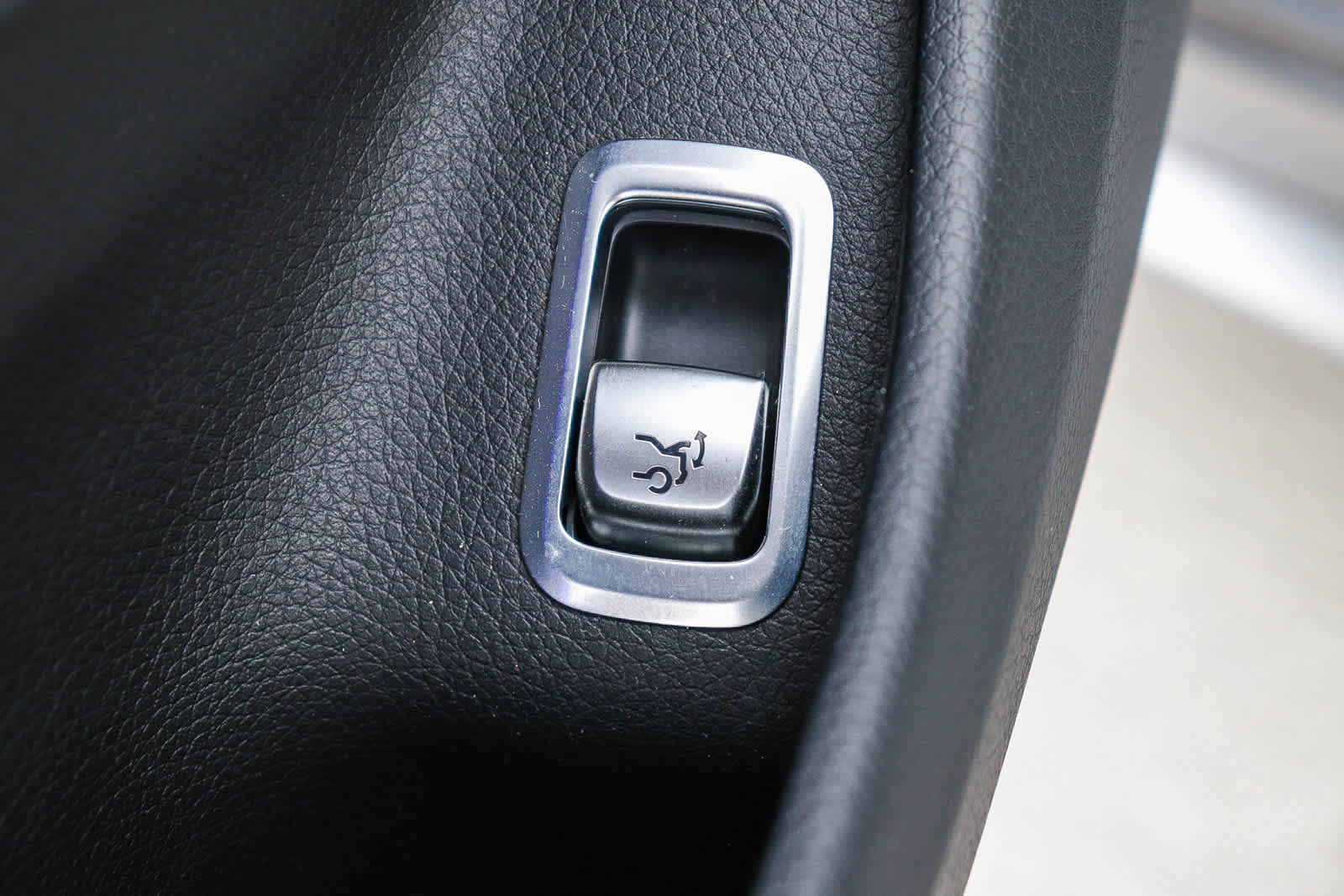 Used 2018 Mercedes-Benz S 560 Sedan image 29