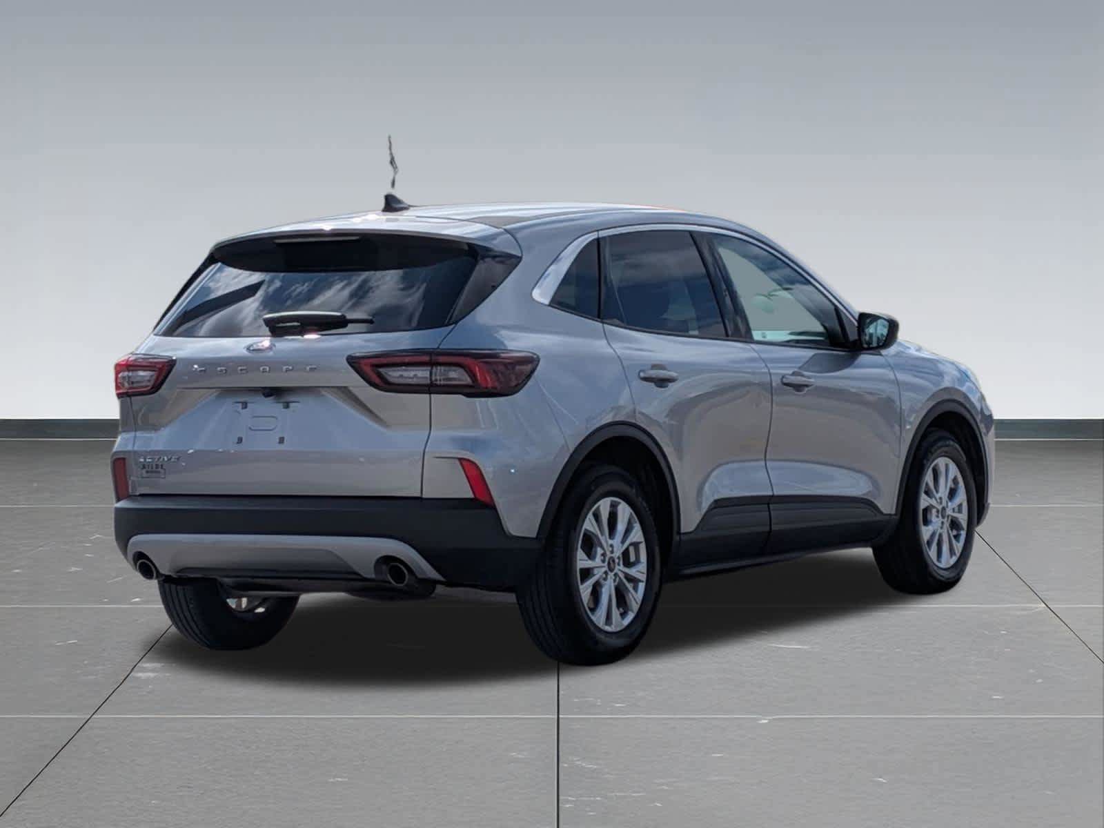 Used 2023 Ford Escape Active w/ Cold Weather Package image 5