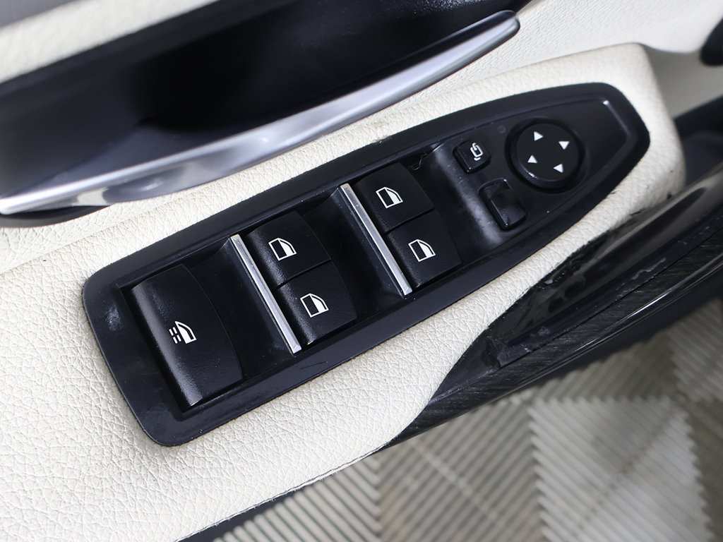 Used 2018 BMW 430i xDrive Convertible AWD/4WD image 31