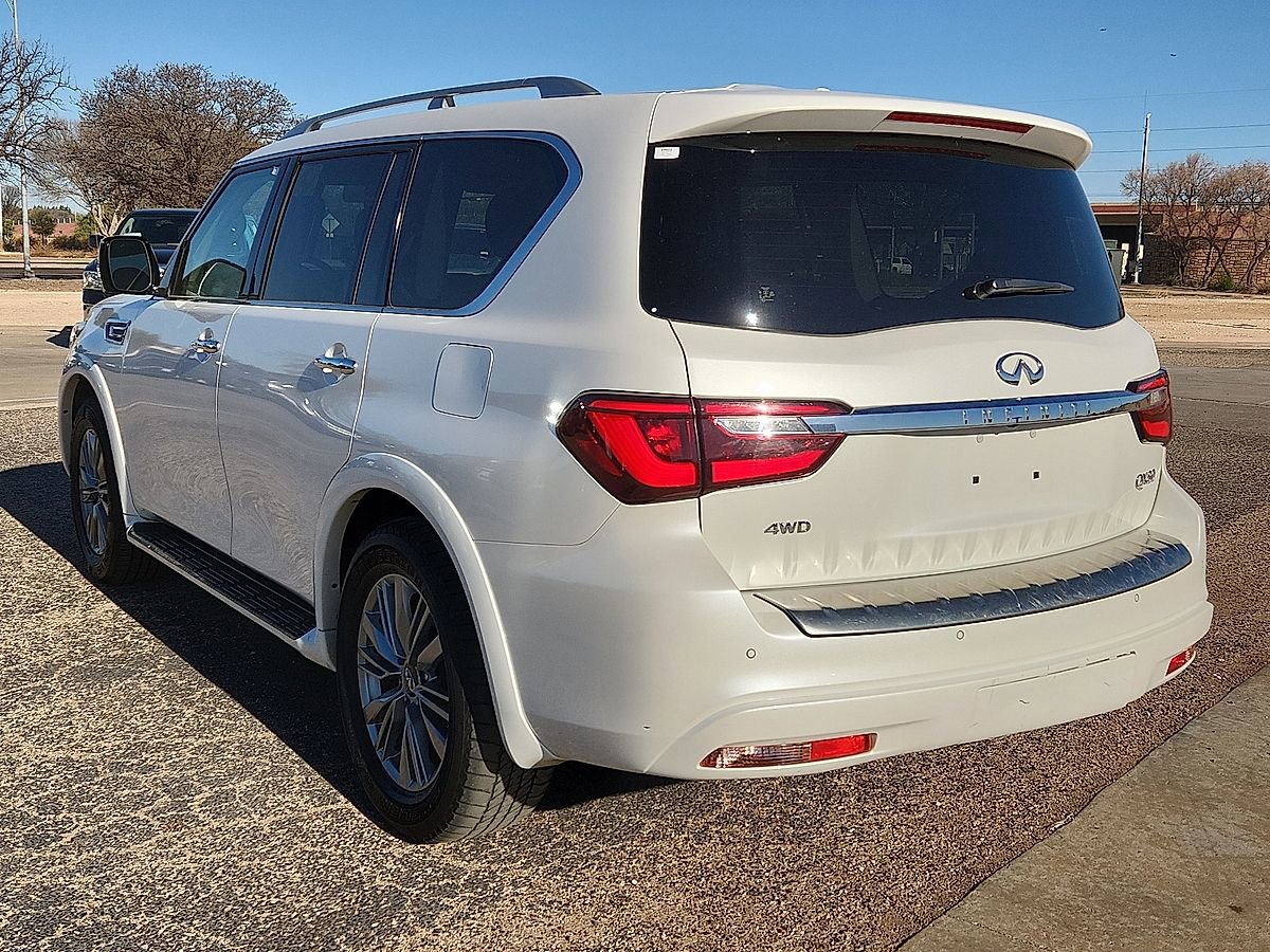 Used 2024 INFINITI QX80 Luxe image 2