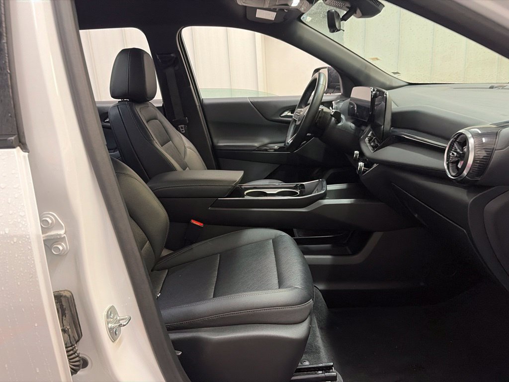 Used 2025 Chevrolet Equinox LT w/ Convenience Package II AWD/4WD image 22