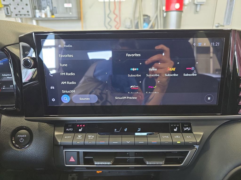 Used 2025 Toyota Camry XSE image 23