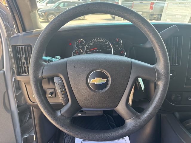 Used 2018 Chevrolet Express 3500 LT w/ LT Preferred Equipment Group RWD image 3