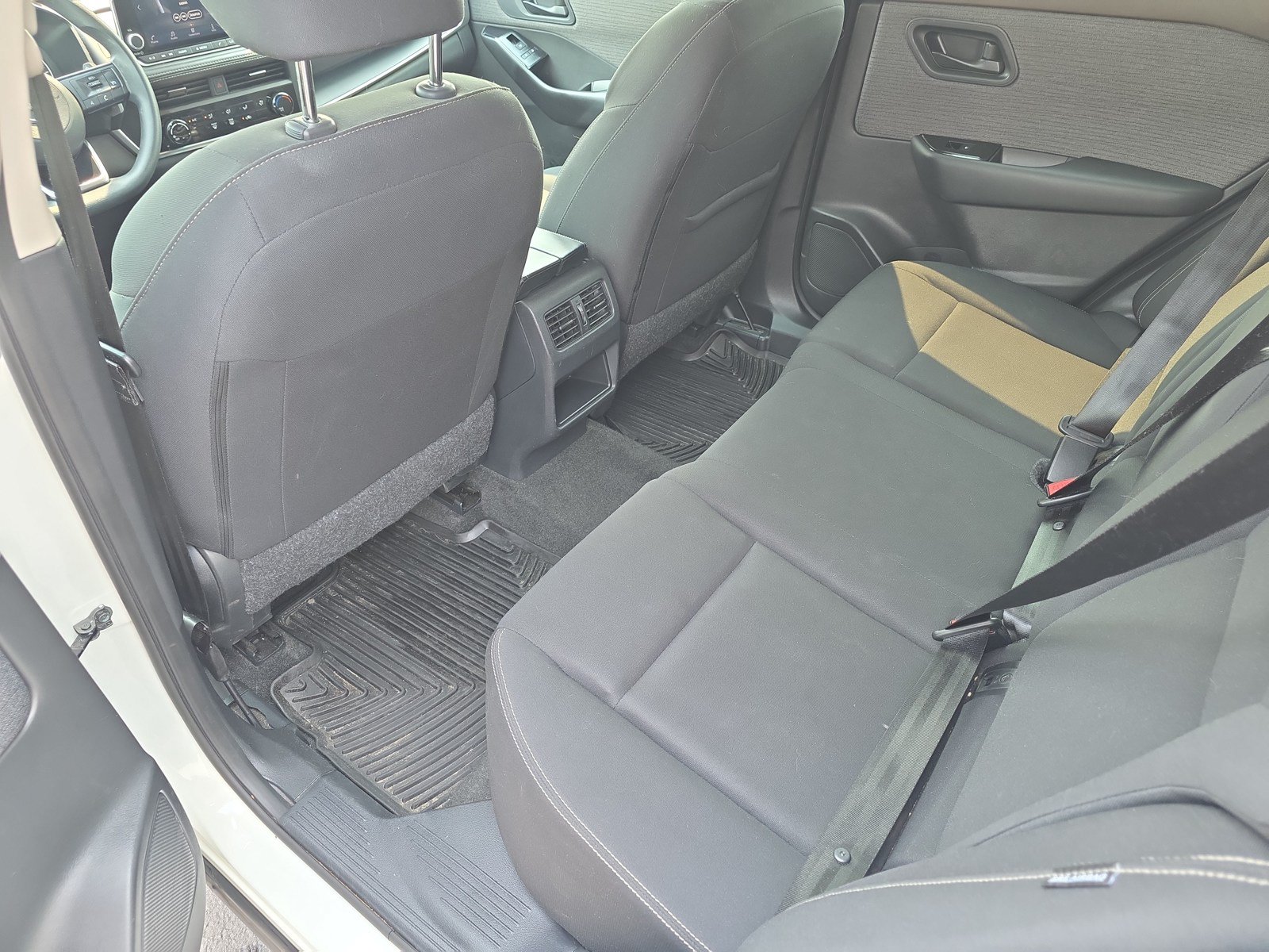 Used 2023 Nissan Rogue S AWD/4WD image 15