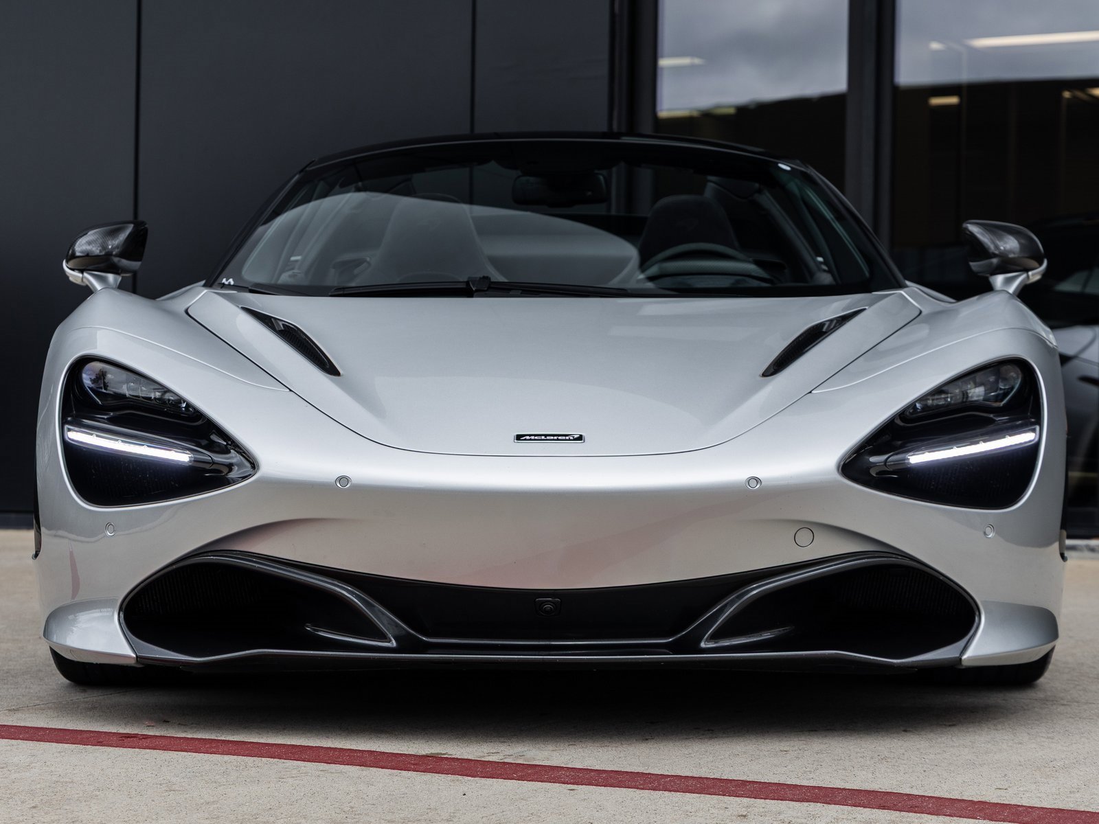 Used 2020 McLaren 720S Spider image 5