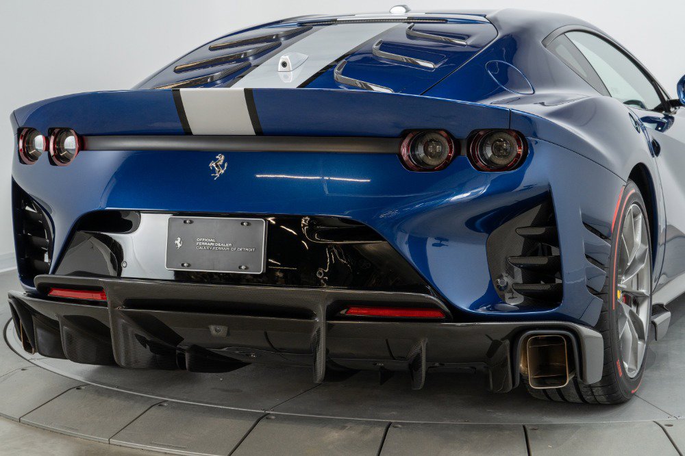 Certified 2022 Ferrari 812 Competizione image 25