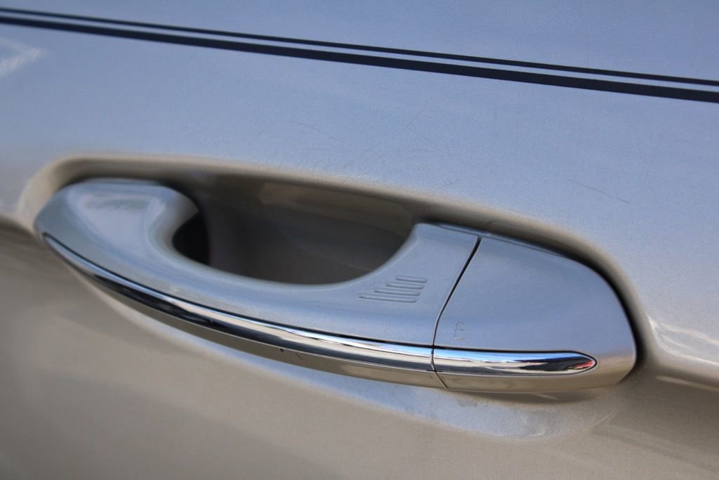 Used 2018 Ford Edge Titanium image 15