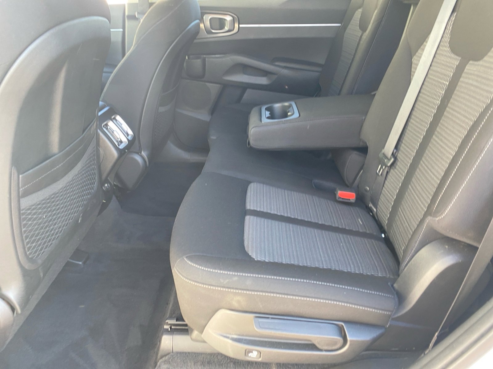 Used 2022 Kia Sorento LX image 17