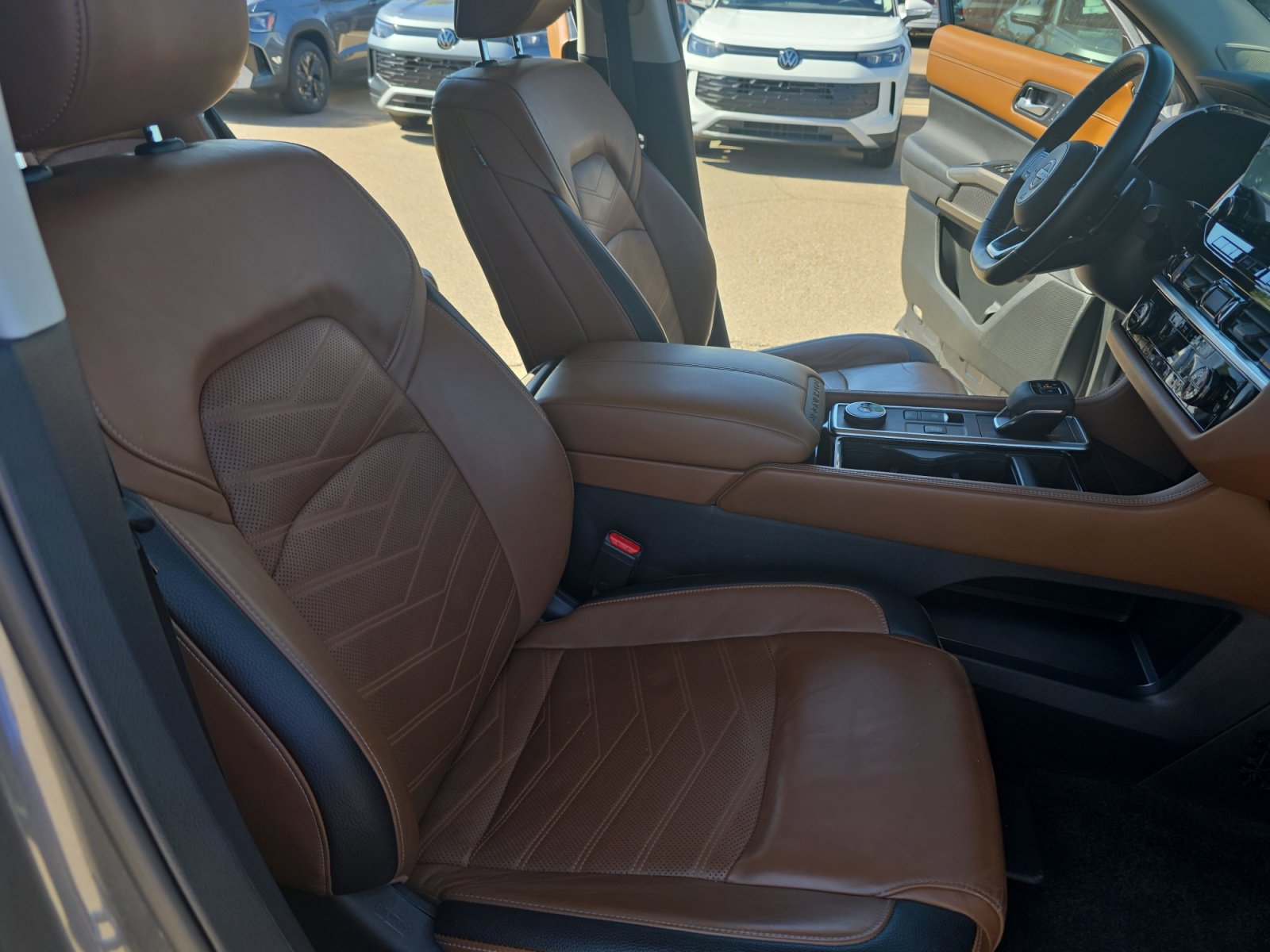 Used 2022 Nissan Pathfinder Platinum w/ Cargo Package AWD/4WD image 19