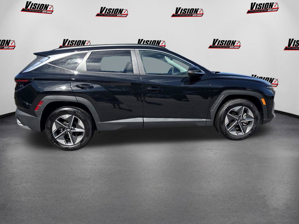 Certified 2025 Hyundai Tucson SEL AWD/4WD image 4
