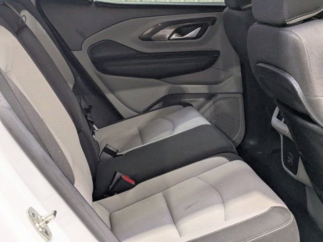 Used 2024 GMC Terrain SLE image 29