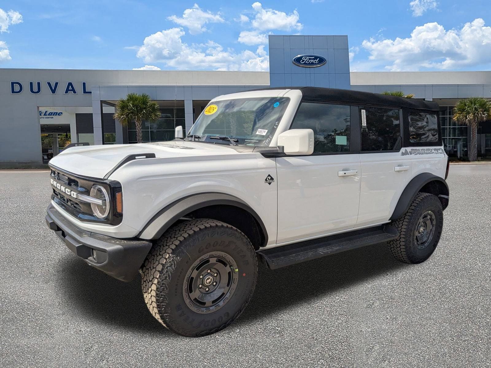 New 2025 Ford Bronco Outer Banks w/ Sasquatch Package AWD/4WD image 8