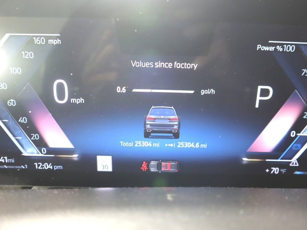 Used 2024 BMW X7 xDrive40i w/ Climate Comfort Package image 11