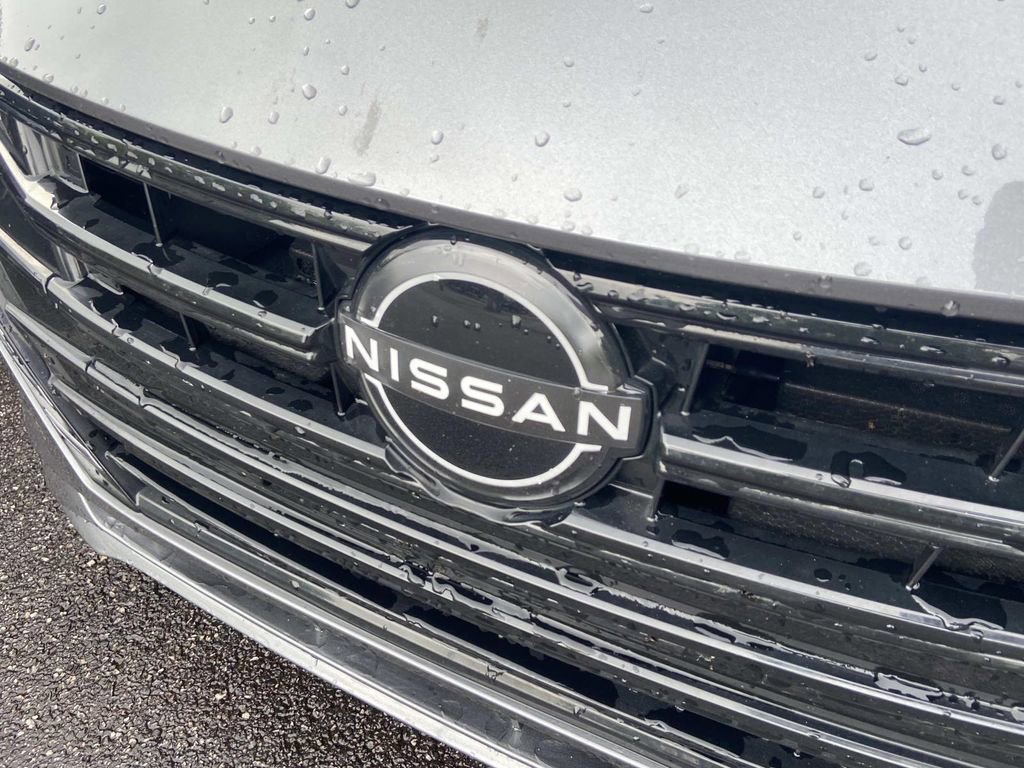 Used 2024 Nissan Versa S w/ Trunk Package FWD image 9