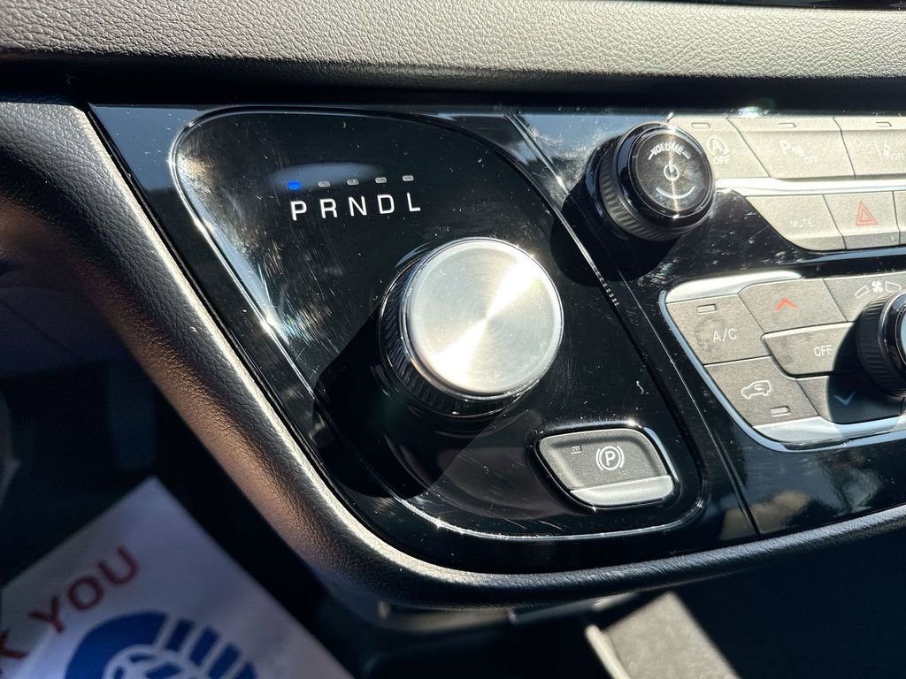 Used 2025 Chrysler Pacifica Select FWD image 17