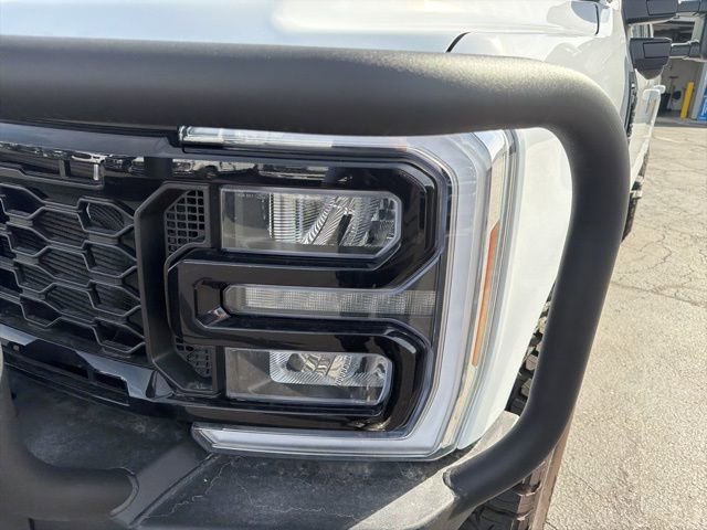 New 2026 Ford F250 Lariat w/ Black Appearance Package image 65