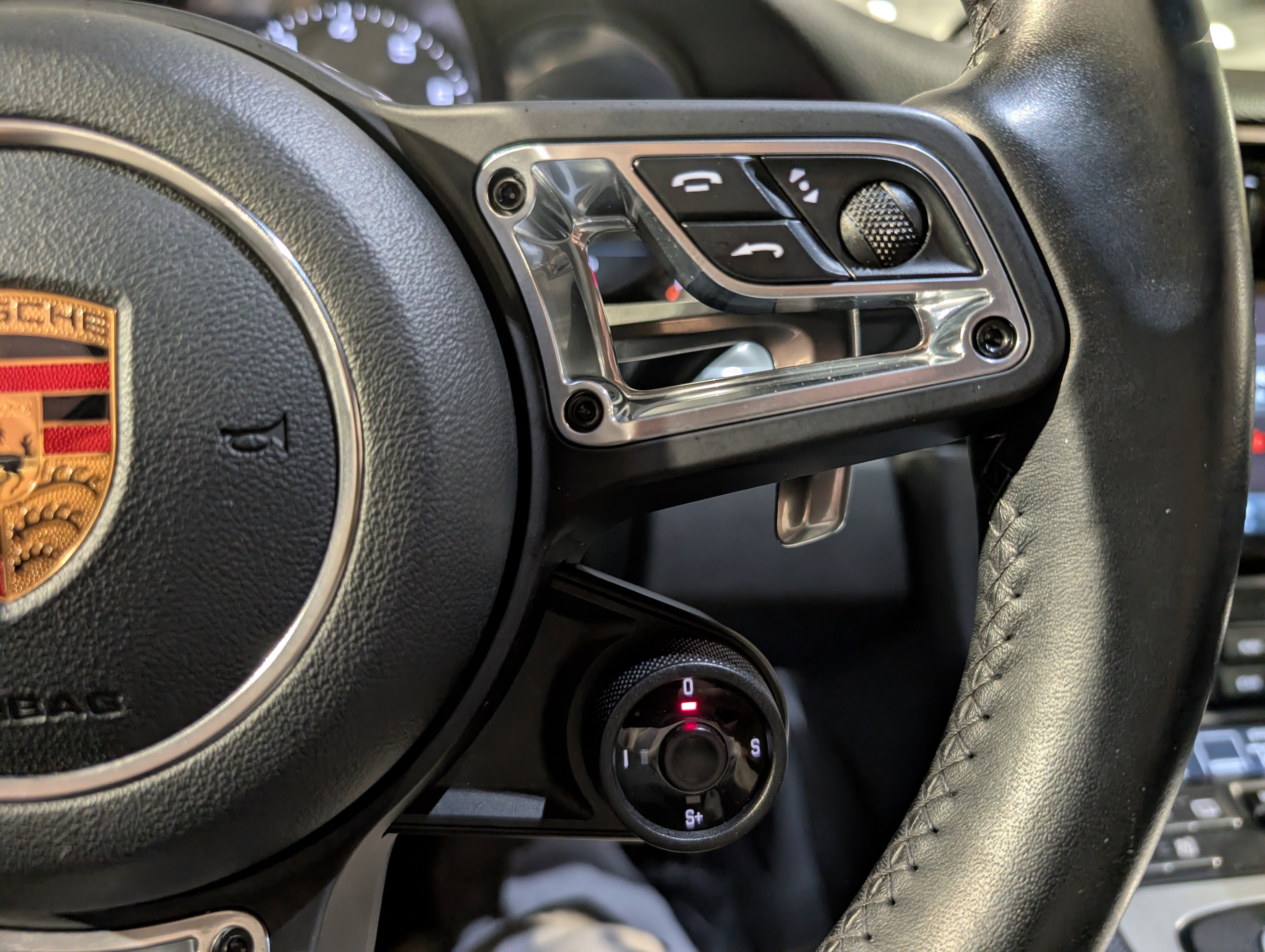 Certified 2019 Porsche 911 Carrera 4S image 30