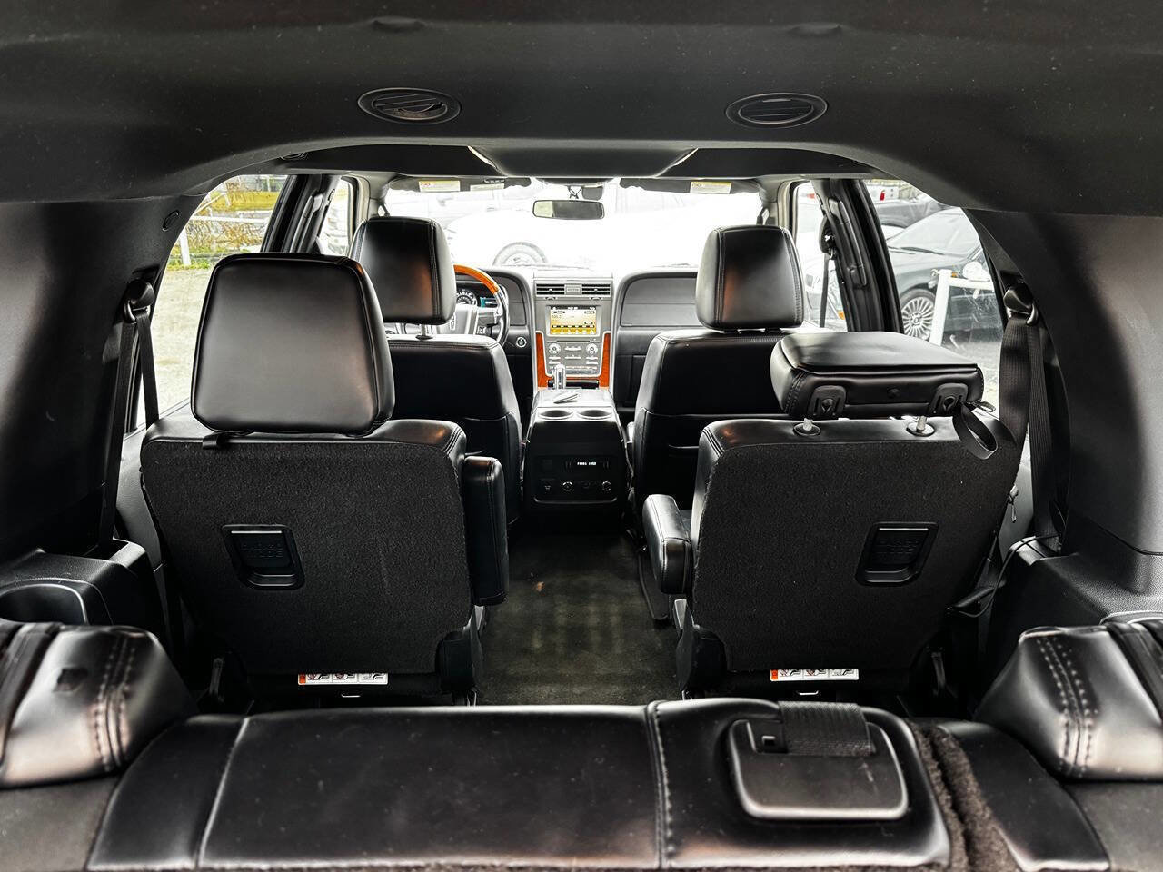 Used 2017 Lincoln Navigator L Select image 19