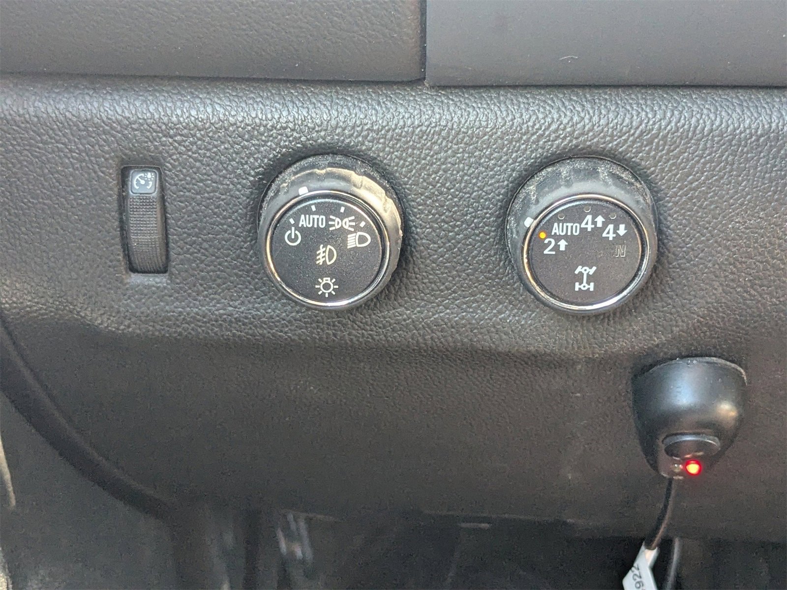 Used 2022 GMC Canyon AT4 w/ Trailering Package image 25