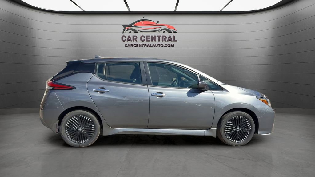 Used 2025 Nissan Leaf SV Plus image 6