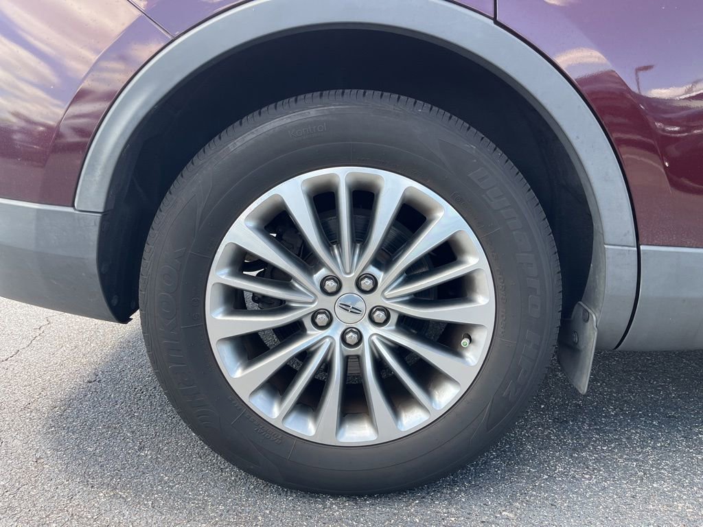 Used 2018 Lincoln MKX Select w/ Select Plus Package FWD image 11