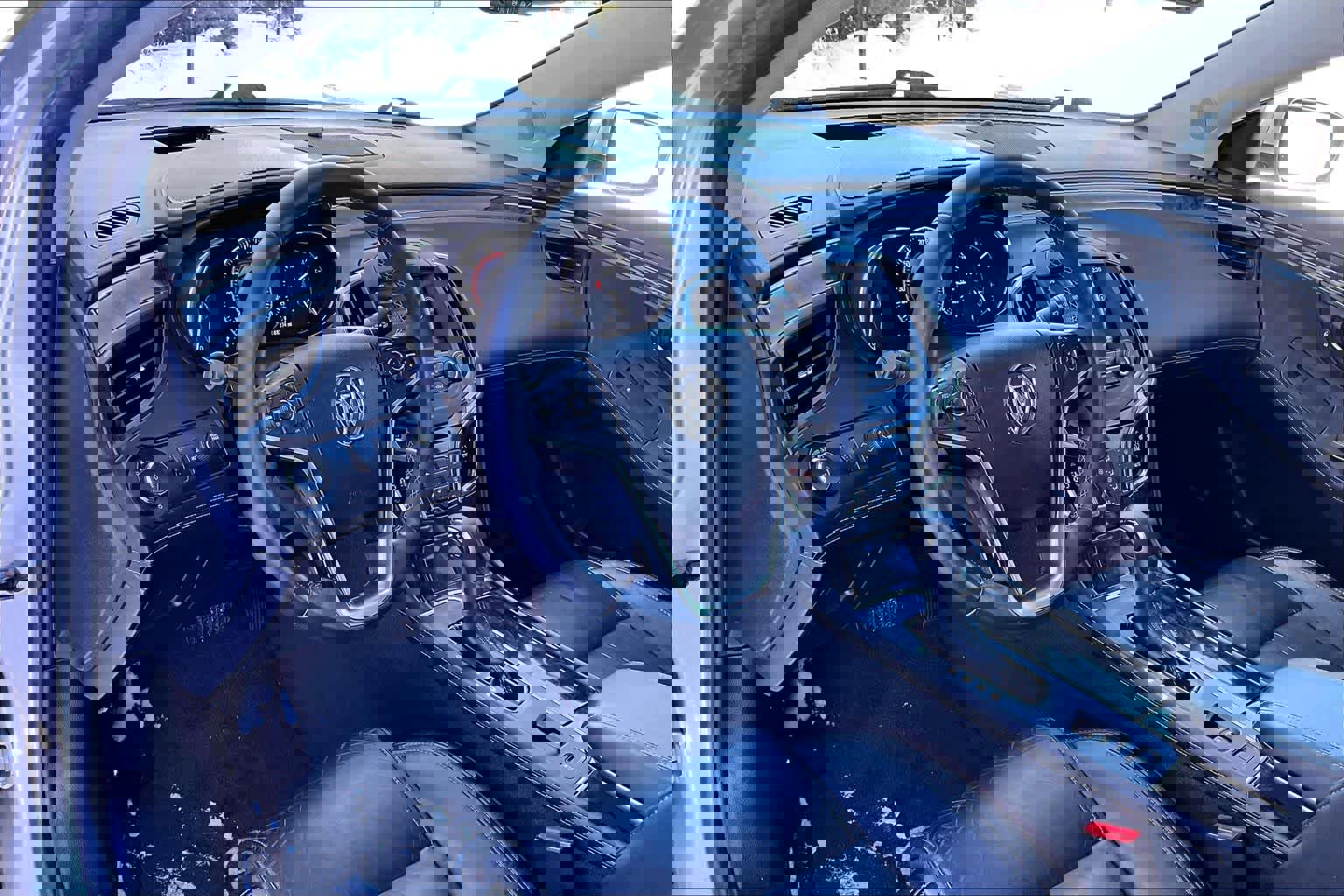 Used 2014 Buick LaCrosse Leather w/ Driver Confidence Package image 18