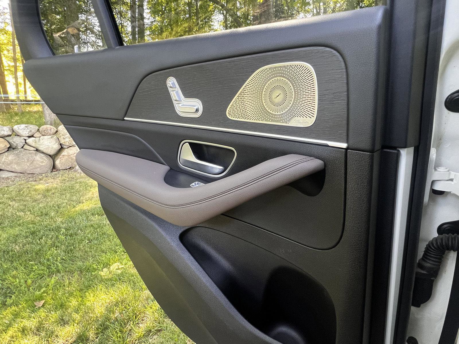 Used 2020 Mercedes-Benz GLE 450 4MATIC w/ AMG Line Exterior image 36