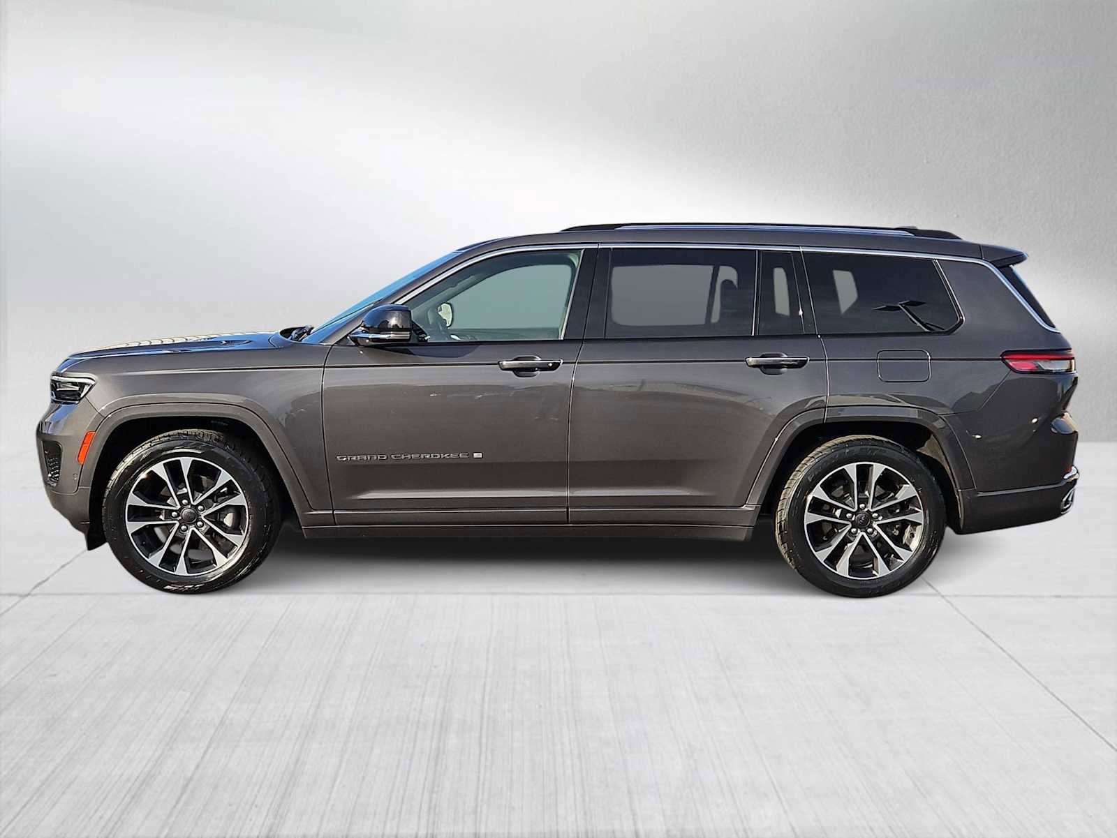 Used 2023 Jeep Grand Cherokee L Overland image 5