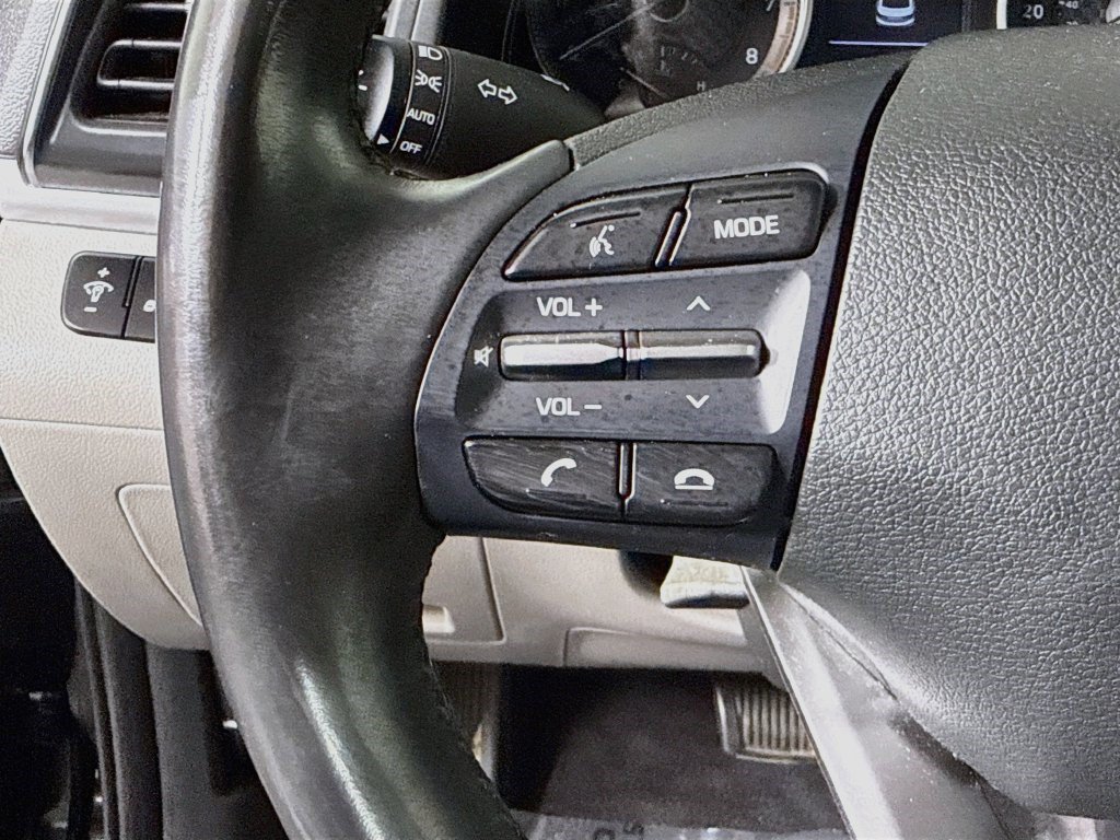 Used 2019 Hyundai Elantra Value Edition FWD image 13