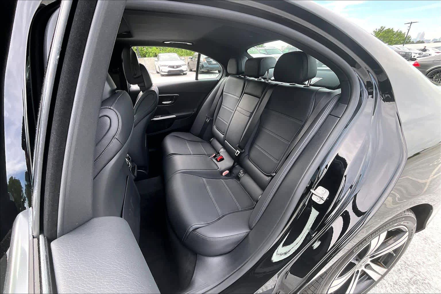 Used 2025 Mercedes-Benz C 300 4MATIC Sedan image 21