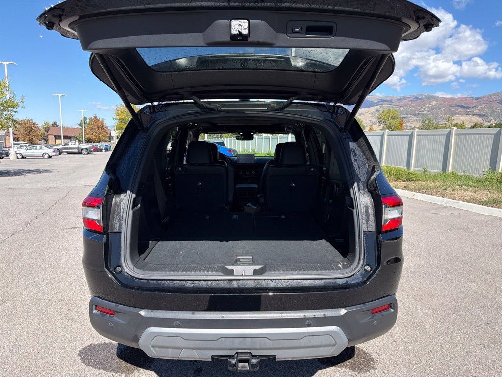 Used 2024 Honda Pilot TrailSport image 16
