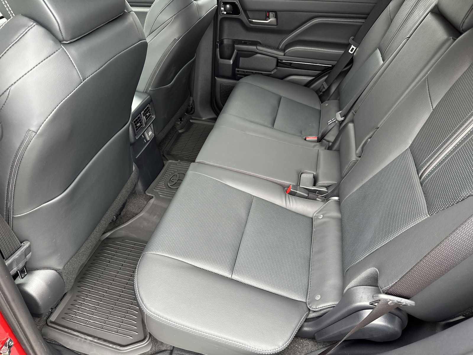 Used 2026 Toyota 4Runner Limited image 25