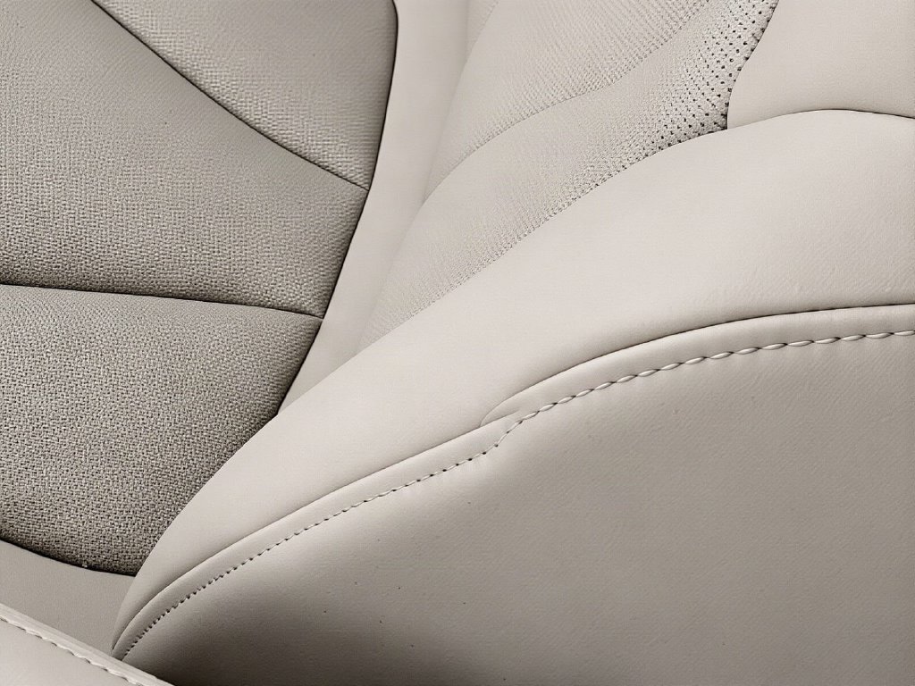 Used 2019 Buick Envision Essence w/ LPO, Cargo Package FWD image 35
