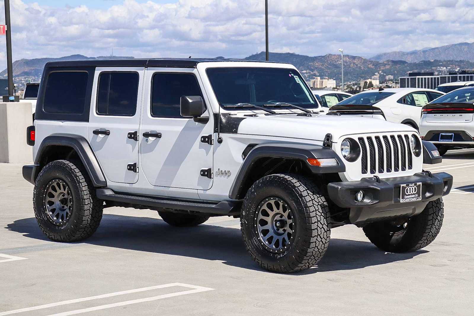 Used 2018 Jeep Wrangler Unlimited Sport S AWD/4WD image 3
