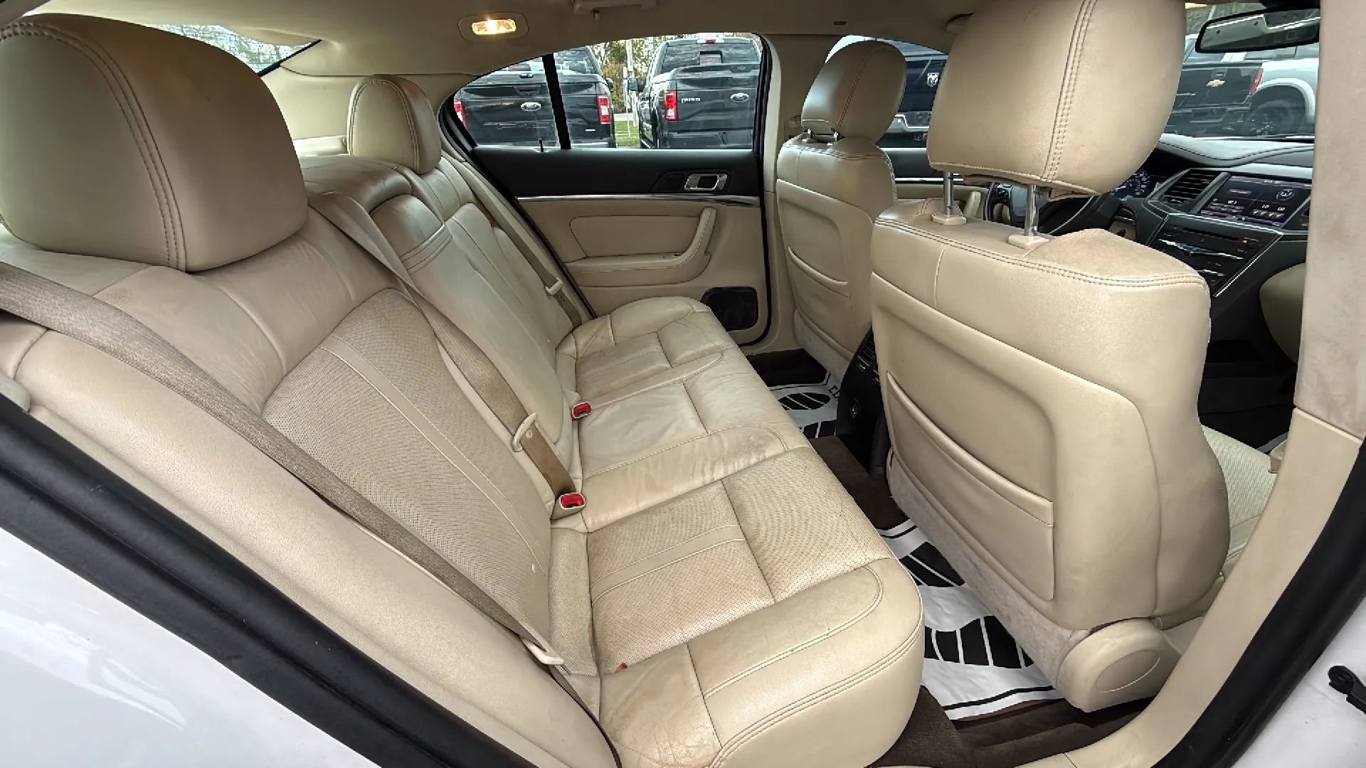 Used 2013 Lincoln MKS image 14