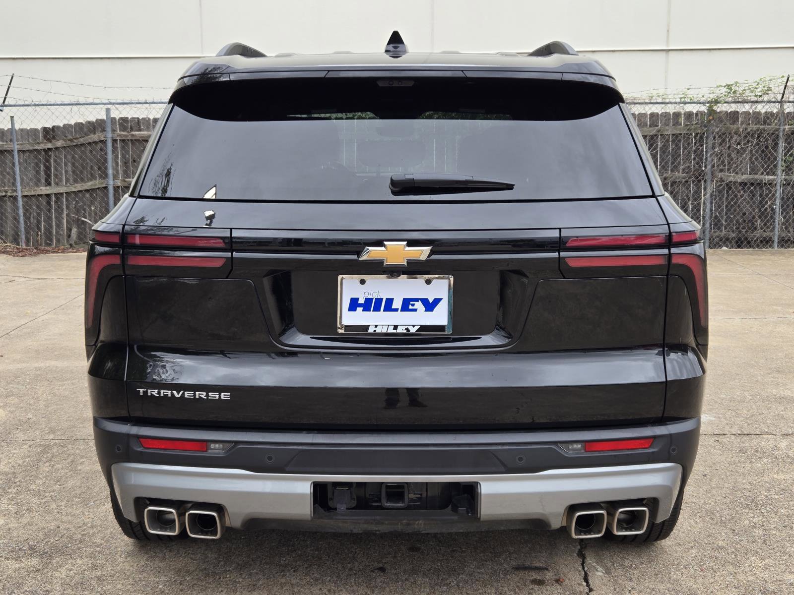 Used 2026 Chevrolet Traverse LT w/ Driver Confidence Package FWD image 6