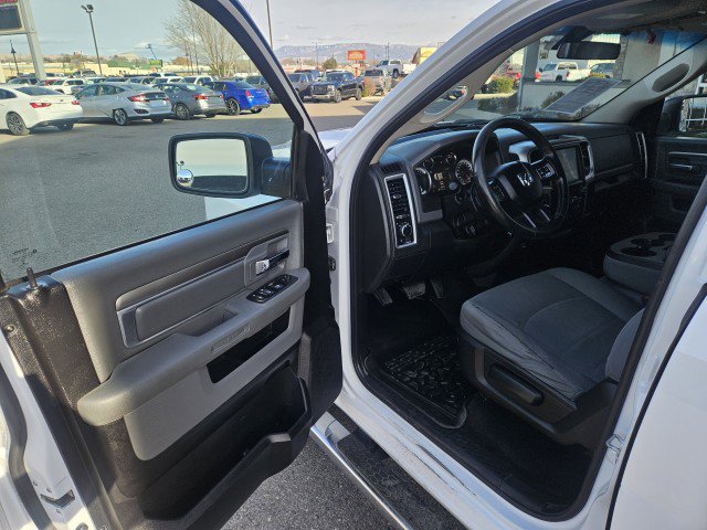 Used 2016 RAM 1500 Classic SLT w/ Luxury Group image 9